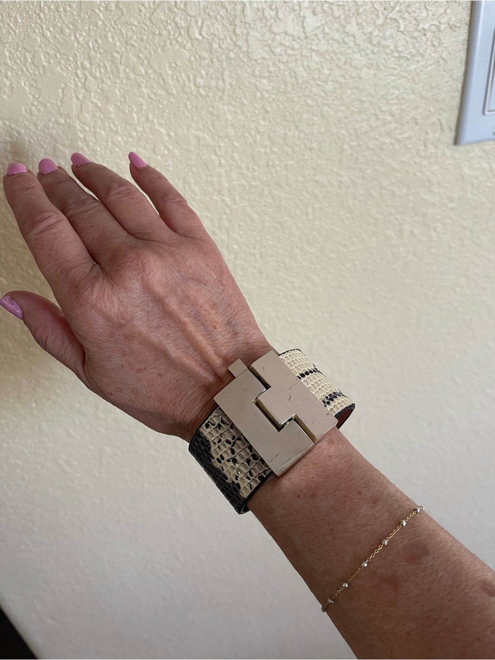 Silver-Tone Puzzle Clasp Beige/Black Lizardskin Bracelet